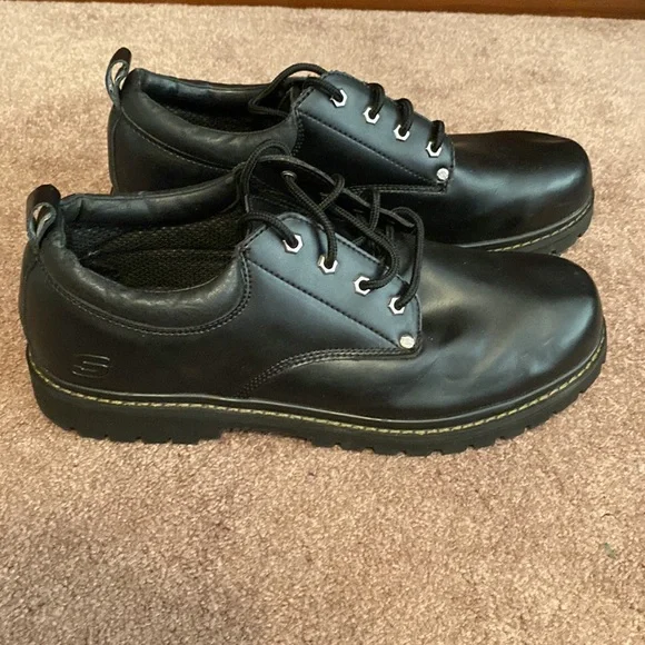 Skechers men’s 14 sneakers - Picture 2 of 7